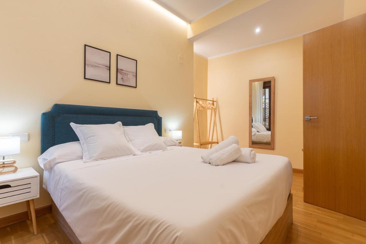 Apartamento Puerta De Cordoba- Exterior Con Balcones Zewnętrze zdjęcie