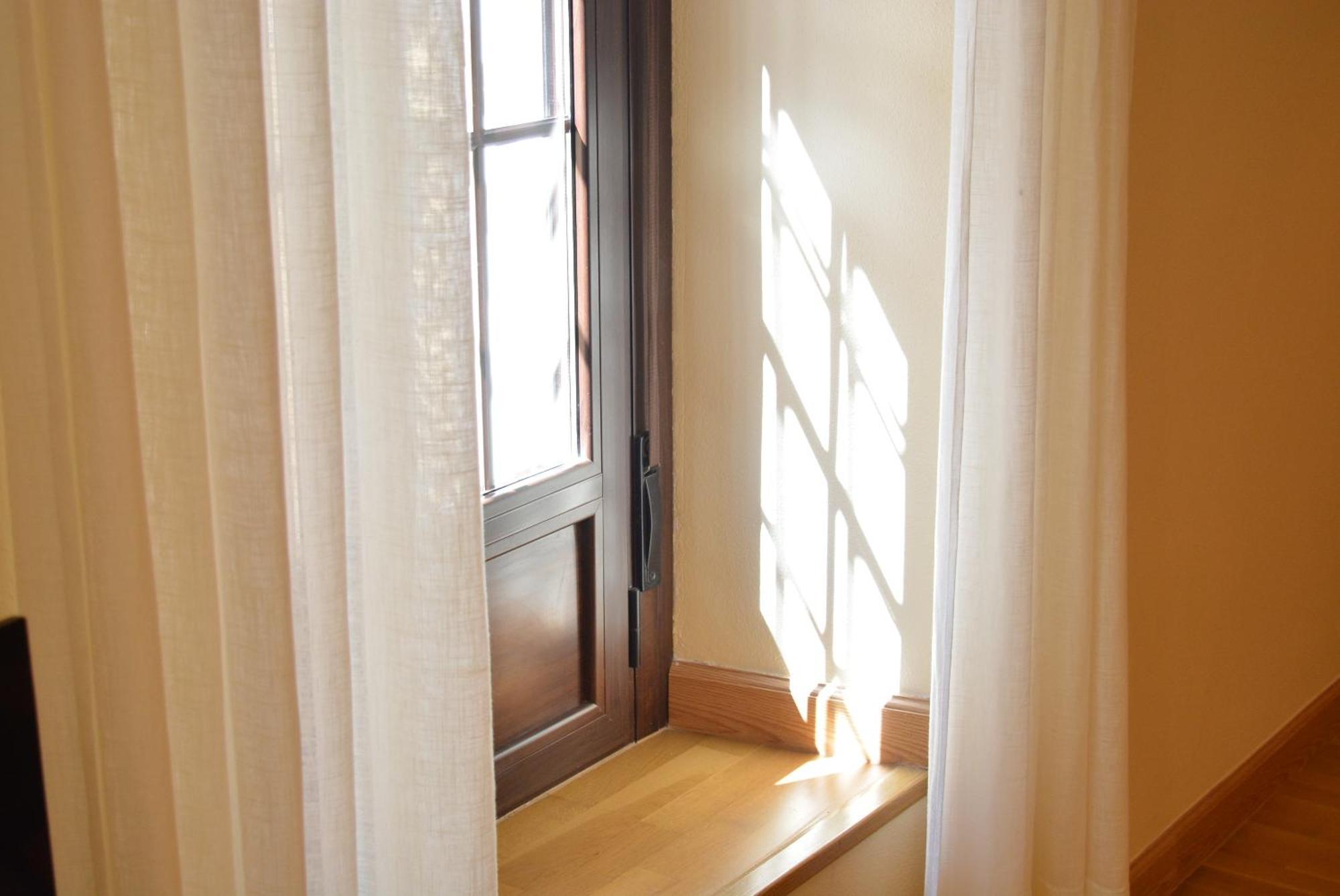 Apartamento Puerta De Cordoba- Exterior Con Balcones Zewnętrze zdjęcie