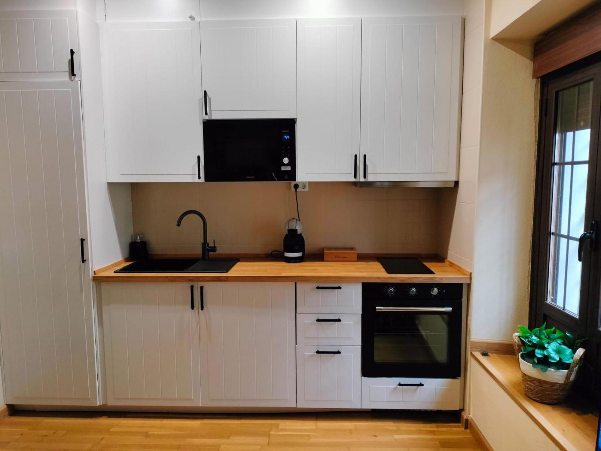 Apartamento Puerta De Cordoba- Exterior Con Balcones Zewnętrze zdjęcie